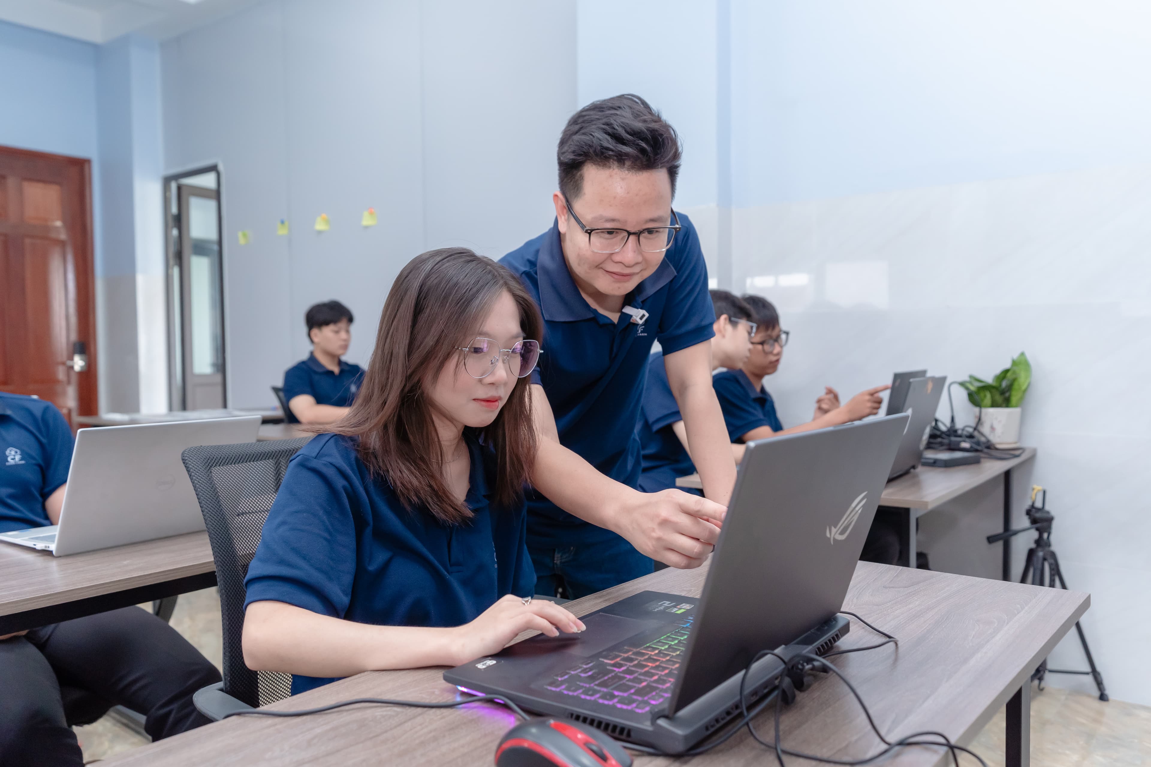 Hình ảnh lớp học Tại CodeFarm